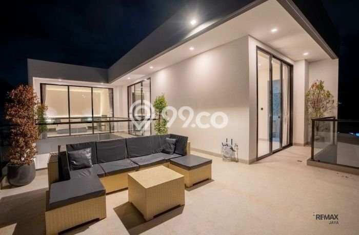Vila Kawasan , Area 200m2m², Posisi Strategis Vila Kawasan , Area 200m2m², Posisi Strategis