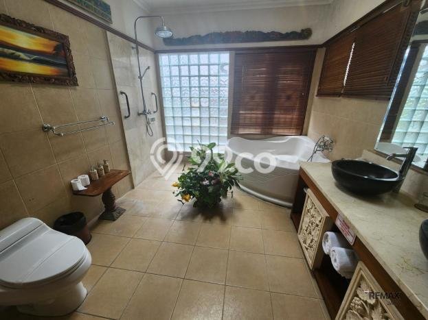 LOKASI STRATEGIS! Vila Kawasan , Luas 620m2m², Area Potensial LOKASI STRATEGIS! Vila Kawasan , Luas 620m2m², Area Potensial