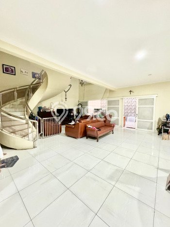Dijual Rumah Luas Megah Dengan View Eksklusif di Modernland, Tangerang Dijual Rumah Luas Megah Dengan View Eksklusif di Modernland, Tangerang