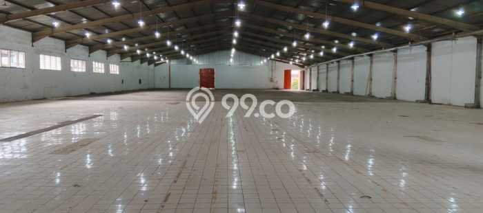 Unit Gudang Paling Strategis di Ciracas Jakarta Timur dengan LB 2412m2 Unit Gudang Paling Strategis di Ciracas Jakarta Timur dengan LB 2412m2