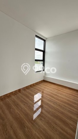 Siap Huni Hunian Elit 4 Kamar di BSD Dekat ke Mana Pun Siap Huni Hunian Elit 4 Kamar di BSD Dekat ke Mana Pun