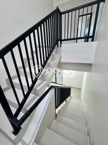Rumah Minimalis 4 KT LT 120m2 di Serpong Regency Melati Mas Rumah Minimalis 4 KT LT 120m2 di Serpong Regency Melati Mas