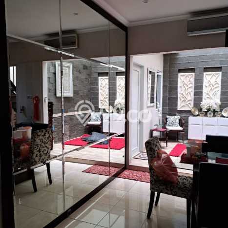 Rumah Mewah Dijual LT 162m2 di BSD, Tangerang Selatan Rumah Mewah Dijual LT 162m2 di BSD, Tangerang Selatan