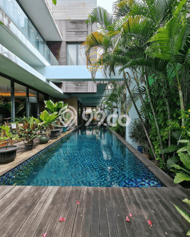 Hunian Mewah LB 1200m2 Siap Huni Desain Elegan di Simprug, Jakarta Selatan Hunian Mewah LB 1200m2 Siap Huni Desain Elegan di Simprug, Jakarta Selatan