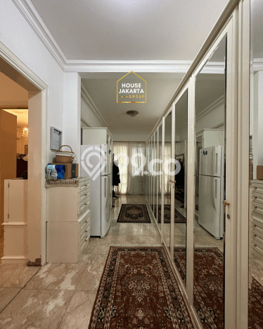 Hunian Elit LB 700m2 Siap Huni Desain Elegan di Simprug, Jakarta Selatan Hunian Elit LB 700m2 Siap Huni Desain Elegan di Simprug, Jakarta Selatan