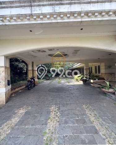 Hunian Mewah Dijual LT 1405m2 di Menteng, Jakarta Pusat Hunian Mewah Dijual LT 1405m2 di Menteng, Jakarta Pusat