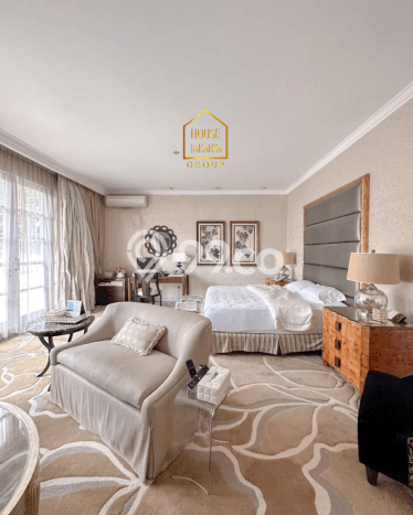 Siap Huni Rumah Mewah 5 Kamar di Menteng Dekat ke Mana Pun Siap Huni Rumah Mewah 5 Kamar di Menteng Dekat ke Mana Pun