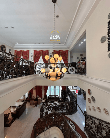 Rumah Eksklusif Dijual LT 650m2 di Kebayoran Baru, Jakarta Selatan Rumah Eksklusif Dijual LT 650m2 di Kebayoran Baru, Jakarta Selatan
