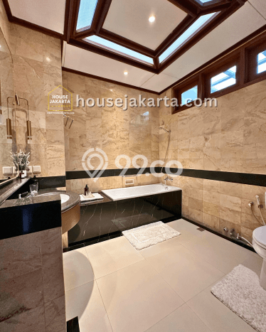 Hot Offer Hunian Mewah Ideal dan Luas di Menteng, Jakarta Pusat Hot Offer Hunian Mewah Ideal dan Luas di Menteng, Jakarta Pusat