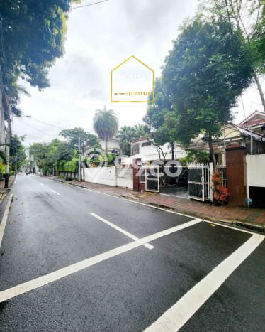 Rumah Mewah Dijual LT 280m2 di Menteng, Jakarta Pusat Rumah Mewah Dijual LT 280m2 di Menteng, Jakarta Pusat