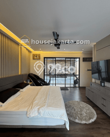 Jual Rumah Mewah Megah Dengan View Eksklusif di Cipete, Jakarta Selatan Jual Rumah Mewah Megah Dengan View Eksklusif di Cipete, Jakarta Selatan