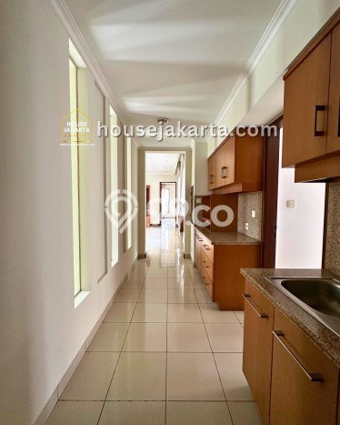 Rumah Mewah LB 434m2 Siap Pakai Desain Elegan di Mampang, Jakarta Selatan Rumah Mewah LB 434m2 Siap Pakai Desain Elegan di Mampang, Jakarta Selatan