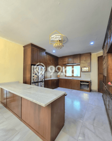 Rumah Elit Modern Tanpa Renovasi di Pondok Indah Jakarta Selatan Rumah Elit Modern Tanpa Renovasi di Pondok Indah Jakarta Selatan