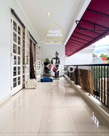 For Sale Rumah Elit Exclusive di Kebayoran Lama, Jakarta Selatan For Sale Rumah Elit Exclusive di Kebayoran Lama, Jakarta Selatan