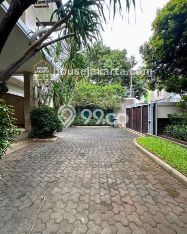 Rumah Mewah LB 434m2 Siap Pakai Desain Elegan di Mampang, Jakarta Selatan Rumah Mewah LB 434m2 Siap Pakai Desain Elegan di Mampang, Jakarta Selatan