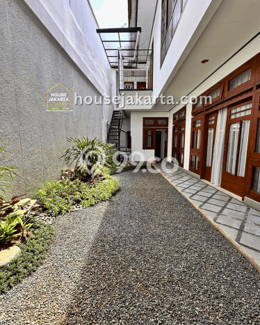 Hot Offer Hunian Mewah Ideal dan Luas di Menteng, Jakarta Pusat Hot Offer Hunian Mewah Ideal dan Luas di Menteng, Jakarta Pusat