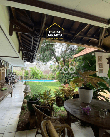 Siap Huni Hunian Elit 6 Kamar di Kebon Jeruk Dekat ke Mana Pun Siap Huni Hunian Elit 6 Kamar di Kebon Jeruk Dekat ke Mana Pun