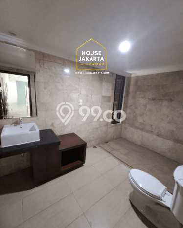 Hunian Mewah Siap Huni LT 700m2 di Kebayoran Baru, Jakarta Selatan Hunian Mewah Siap Huni LT 700m2 di Kebayoran Baru, Jakarta Selatan