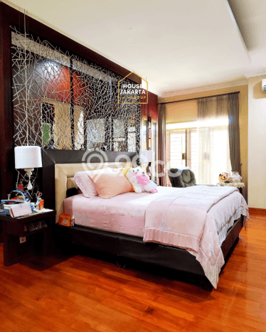 Rumah Elit Modern Tanpa Renovasi di Ciganjur Jakarta Selatan Rumah Elit Modern Tanpa Renovasi di Ciganjur Jakarta Selatan