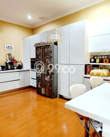 Rumah Elit Modern Tanpa Renovasi di Ciganjur Jakarta Selatan Rumah Elit Modern Tanpa Renovasi di Ciganjur Jakarta Selatan