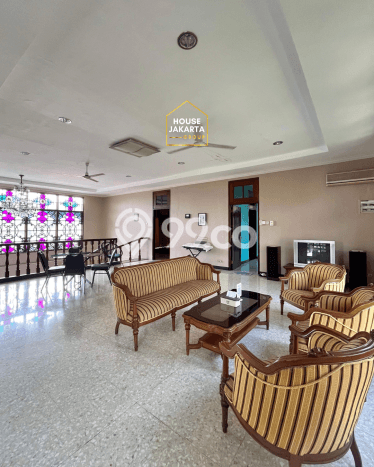 Rumah Elit Modern Tanpa Renovasi di Pondok Indah Jakarta Selatan Rumah Elit Modern Tanpa Renovasi di Pondok Indah Jakarta Selatan