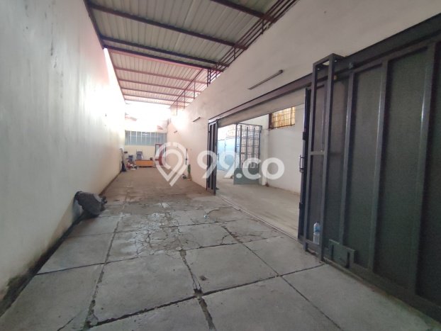 Ruko Kawasan Wahid Hasyim, Luas 700m², Pusat Komersial, Siap Operasi Ruko Kawasan Wahid Hasyim, Luas 700m², Pusat Komersial, Siap Operasi