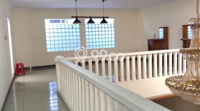 Hunian Elit LB 300m2 Siap Pakai Desain Elegan di Moch Toha, Bandung Hunian Elit LB 300m2 Siap Pakai Desain Elegan di Moch Toha, Bandung