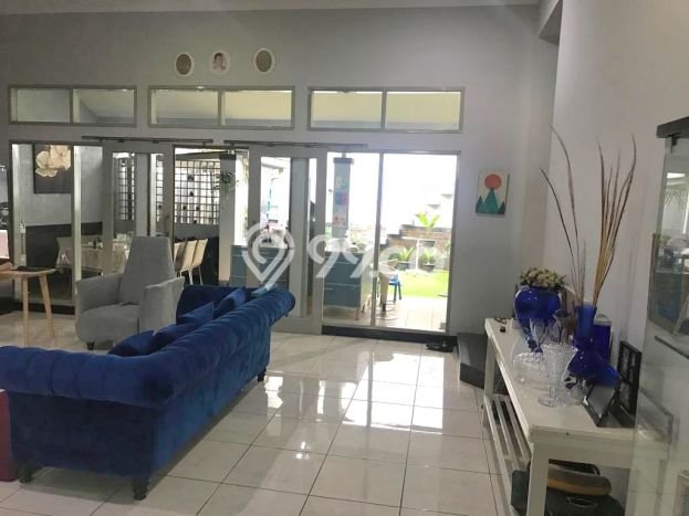 Hunian Elit LB 300m2 Siap Pakai Desain Elegan di Pondok Hijau, Bandung Hunian Elit LB 300m2 Siap Pakai Desain Elegan di Pondok Hijau, Bandung