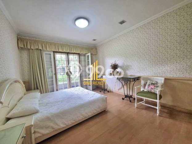 Hunian Mewah LB 1000m2 Siap Huni Desain Elegan di Lembang, Bandung Hunian Mewah LB 1000m2 Siap Huni Desain Elegan di Lembang, Bandung