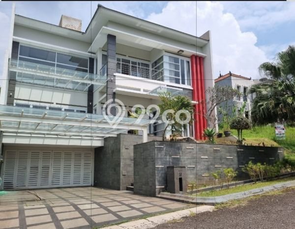 Jual Rumah Luas Elegan Dengan View Eksklusif di Dago Pakar, Bandung Jual Rumah Luas Elegan Dengan View Eksklusif di Dago Pakar, Bandung