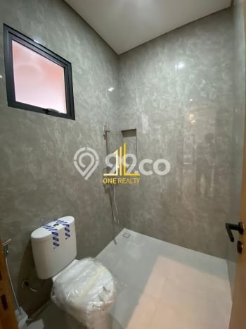 Dijual Rumah Luas Elegan Dengan View Cantik di Setra Duta, Bandung Dijual Rumah Luas Elegan Dengan View Cantik di Setra Duta, Bandung