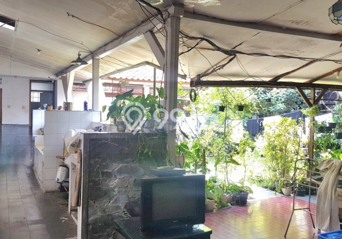 Rumah Elit LB 693m2 Siap Pakai Desain Elegan di Riau, Bandung Rumah Elit LB 693m2 Siap Pakai Desain Elegan di Riau, Bandung