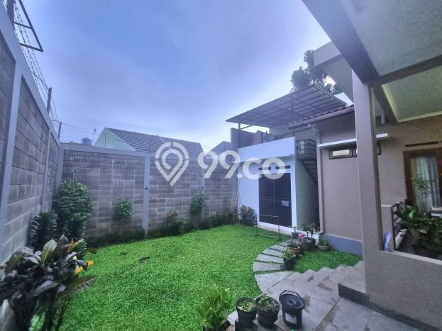 Rumah Mewah LB 278m2 Siap Huni Desain Elegan di Cigadung, Bandung Rumah Mewah LB 278m2 Siap Huni Desain Elegan di Cigadung, Bandung