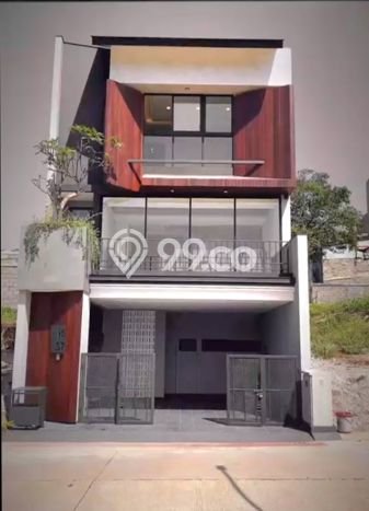 Ready to Use! Luxury House LT 94m2 Desain Modern di Setra Duta Ready to Use! Luxury House LT 94m2 Desain Modern di Setra Duta