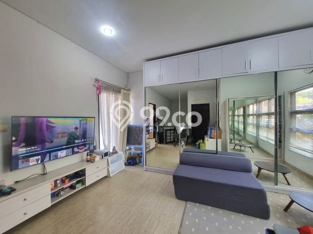 Rumah Mewah LB 200m2 Siap Huni Desain Elegan di Cijagra, Bandung Rumah Mewah LB 200m2 Siap Huni Desain Elegan di Cijagra, Bandung