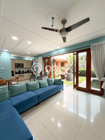 Rumah Elit Modern Tanpa Renovasi di Veteran Jakarta Selatan Rumah Elit Modern Tanpa Renovasi di Veteran Jakarta Selatan
