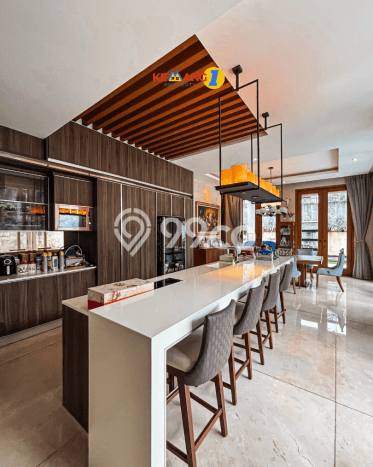 Rumah Elit LB 600m2 Siap Huni Desain Elegan di Kemang, Jakarta Selatan Rumah Elit LB 600m2 Siap Huni Desain Elegan di Kemang, Jakarta Selatan