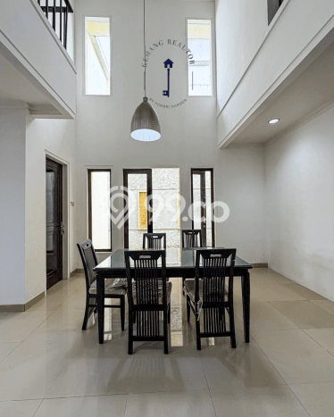 Rumah Mewah LB 577m2 Siap Pakai Desain Elegan di Kemang, Jakarta Selatan Rumah Mewah LB 577m2 Siap Pakai Desain Elegan di Kemang, Jakarta Selatan