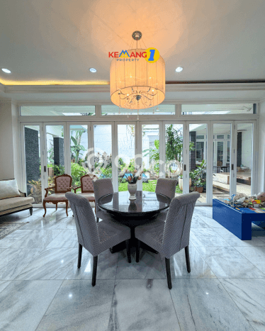 Rumah Luxury Modern Tanpa Renovasi di Kemang Jakarta Selatan Rumah Luxury Modern Tanpa Renovasi di Kemang Jakarta Selatan