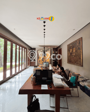 Jual Rumah Luas Megah Dengan View Cantik di Kemang, Jakarta Selatan Jual Rumah Luas Megah Dengan View Cantik di Kemang, Jakarta Selatan