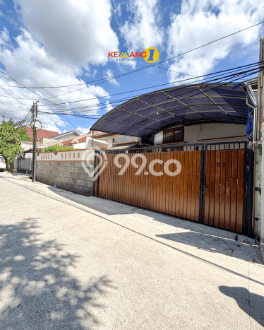 For Sale! Luxury House LT 412m2 Desain Modern di Pejaten For Sale! Luxury House LT 412m2 Desain Modern di Pejaten