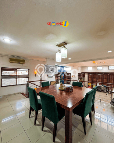 Rumah sewa siap huni 4 Kamar Tidur di Kemang, Jakarta Selatan Rumah sewa siap huni 4 Kamar Tidur di Kemang, Jakarta Selatan