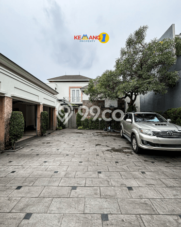 Rumah Elit LB 600m2 Siap Huni Desain Elegan di Kemang, Jakarta Selatan Rumah Elit LB 600m2 Siap Huni Desain Elegan di Kemang, Jakarta Selatan