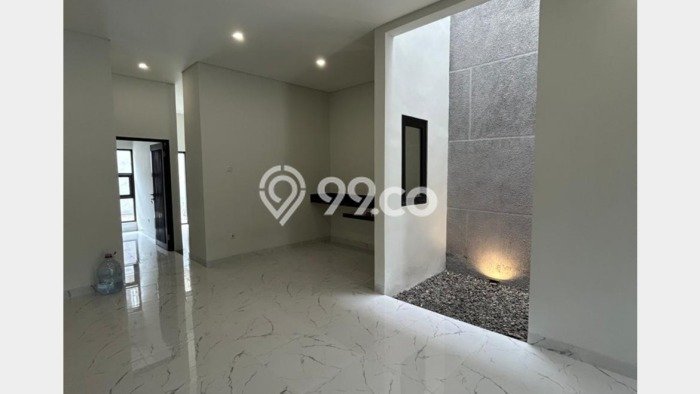 Ready to Use! Luxury House LT 134m2 Desain Elegan di Turangga Ready to Use! Luxury House LT 134m2 Desain Elegan di Turangga