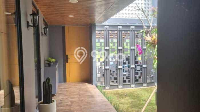 Rumah Elit Modern Tanpa Renovasi di Kota Baru Parahyangan Bandung Rumah Elit Modern Tanpa Renovasi di Kota Baru Parahyangan Bandung