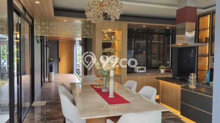 Rumah Elit Modern Tanpa Renovasi di Kota Baru Parahyangan Bandung Rumah Elit Modern Tanpa Renovasi di Kota Baru Parahyangan Bandung