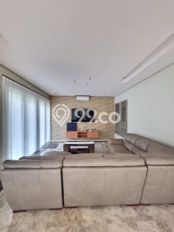 Rumah Tenang di Pondok Indah, 4 KM, LT 570m² LB 500m² Rumah Tenang di Pondok Indah, 4 KM, LT 570m² LB 500m²