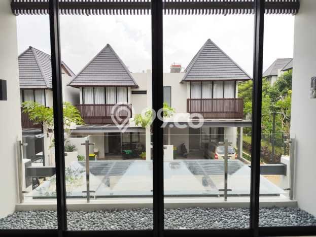 Rumah Elit Modern Tanpa Renovasi di Lebak Bulus Jakarta Selatan Rumah Elit Modern Tanpa Renovasi di Lebak Bulus Jakarta Selatan