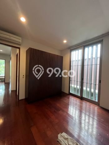 Sewa Rumah Strategis di Cipete LT 300m2 / LB 350m2 Kondisi Bagus Sewa Rumah Strategis di Cipete LT 300m2 / LB 350m2 Kondisi Bagus