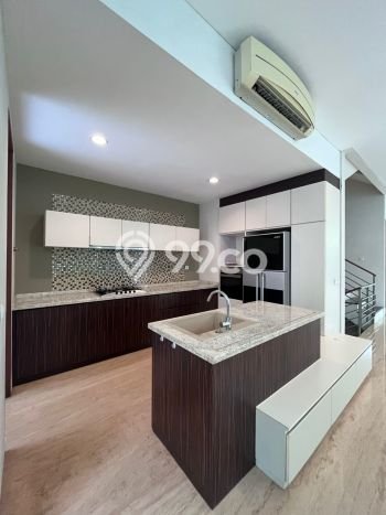 Sewa Rumah Strategis di Cipete LT 300m2 / LB 350m2 Kondisi Bagus Sewa Rumah Strategis di Cipete LT 300m2 / LB 350m2 Kondisi Bagus